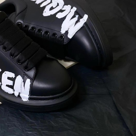 Alexander McQueen sneaker - Picture 3 of 4
